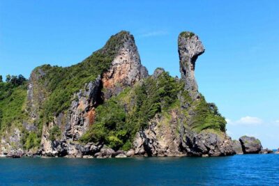 4 Islands Full-day Tour from Krabi with Tub, Chicken, Poda Island & Phra Nang - Stop 1: Ao Nang Departure and Your First Water Session