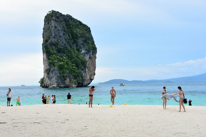 7 Islands Sunset Tour with Buffet Dinner & Night Snorkeling - Koh Raeng night swim with bioluminescent plankton: magical, but protect your comfort