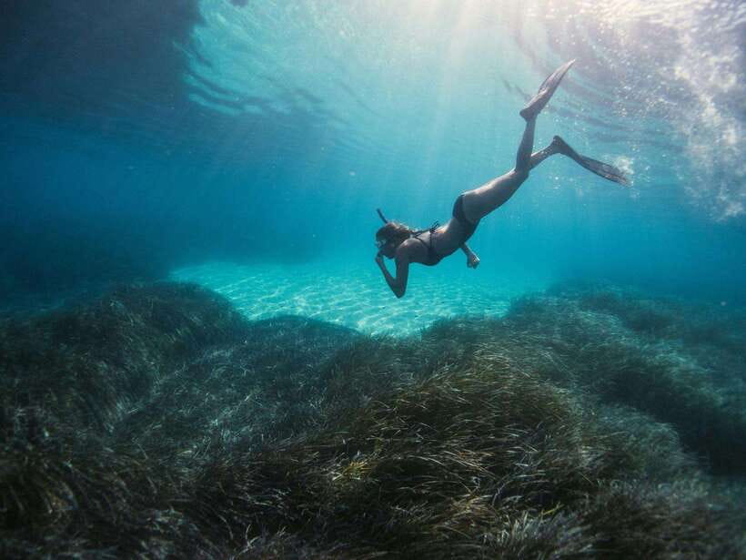 Ao Nang: Premium 4 Islands Snorkeling Tour by Speedboat - Chicken Island: the rock formation and why the stop matters
