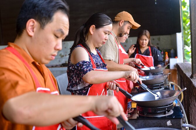Aonang Thai Cookery School in Krabi - A look at the hands-on flow, from ingredients to flavor balance