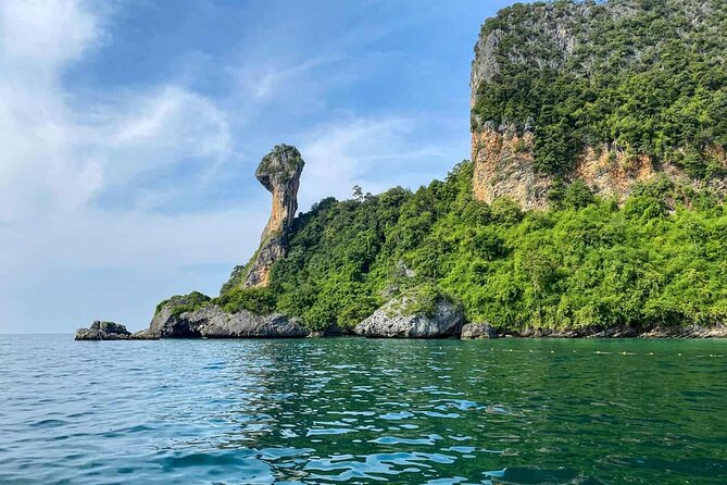 Early bird Krabi to Phi Phi islands + 4 Islands by Speedboat - Ko Phi Phi Don: lunch plus a short break from island-hopping