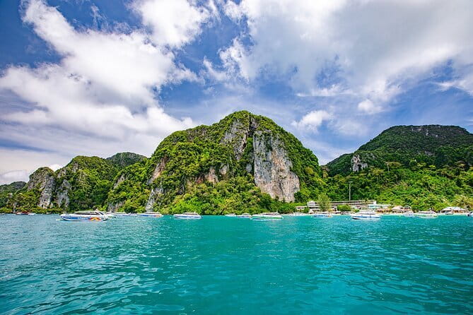Hong Island Day Tour by Speedboat from Krabi - Second Hong Island bay stop: swim, snorkel, and re-check the views