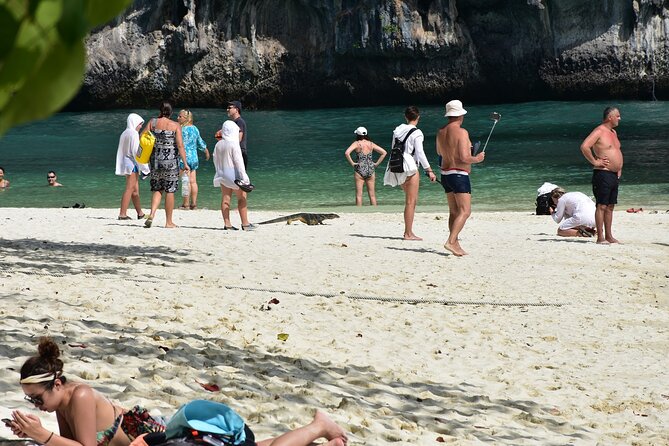 Hong Island Sunset Tour with Buffet Dinner & Night Snorkeling - Pak Bia BBQ dinner: the menu is simple and solid