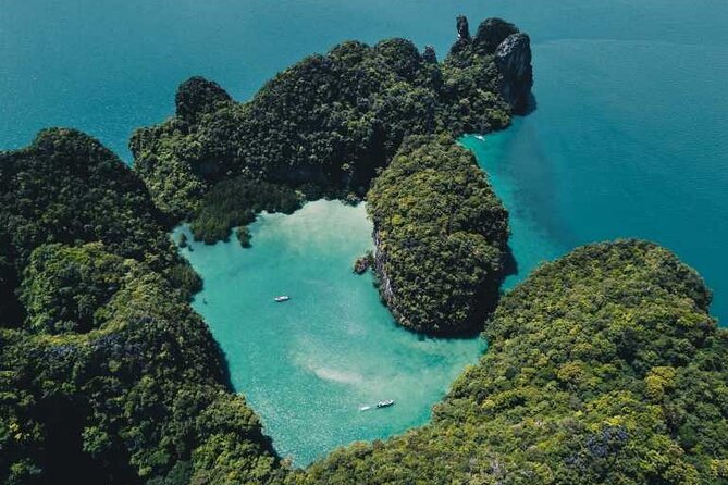 Koh Hong lagoon, Pakbia, Lading Islands by Longtail. - Longtail boat comfort: small group, clear rhythm