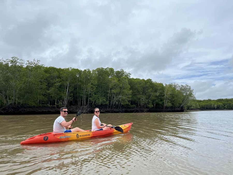 Koh Lanta: Amazon Mangrove Kayaking Tour With Lunch - Lunch in the Mangrove Seafood Restaurant: Refuel Like a Local