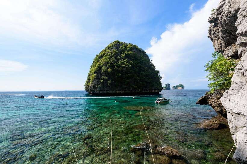 Koh Lanta: Tin's Speedboat Odyssey to Bamboo Island & Beyond - Pickup, safety briefing, and why the start sets the tone
