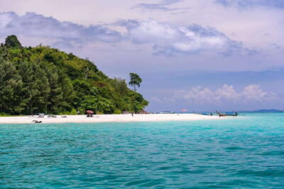 Koh Lanta: Tin's Speedboat Odyssey to Bamboo Island & Beyond - Maya Bay timing: movie-famous sand, and the crowd equation