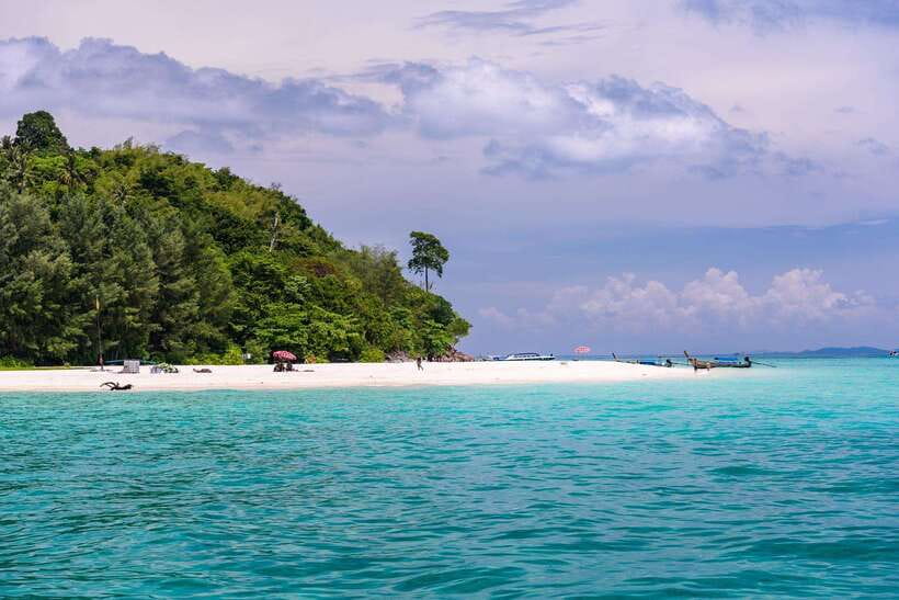 Koh Lanta: Tin's Speedboat Odyssey to Bamboo Island & Beyond - Maya Bay timing: movie-famous sand, and the crowd equation