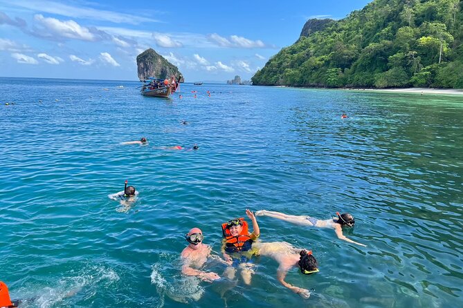 Krabi 7 Islands Snorkeling, Sunset Dinner & Plankton Night - Chicken Rock and Ko Mor: Views, Photos, and That Sandbank Effect