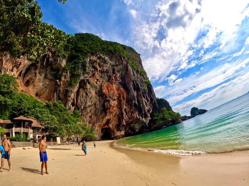 Krabi: 7 Islands Speedboat Magic to Twilight Treasures - Chicken Island photo stop: short time, big payoff