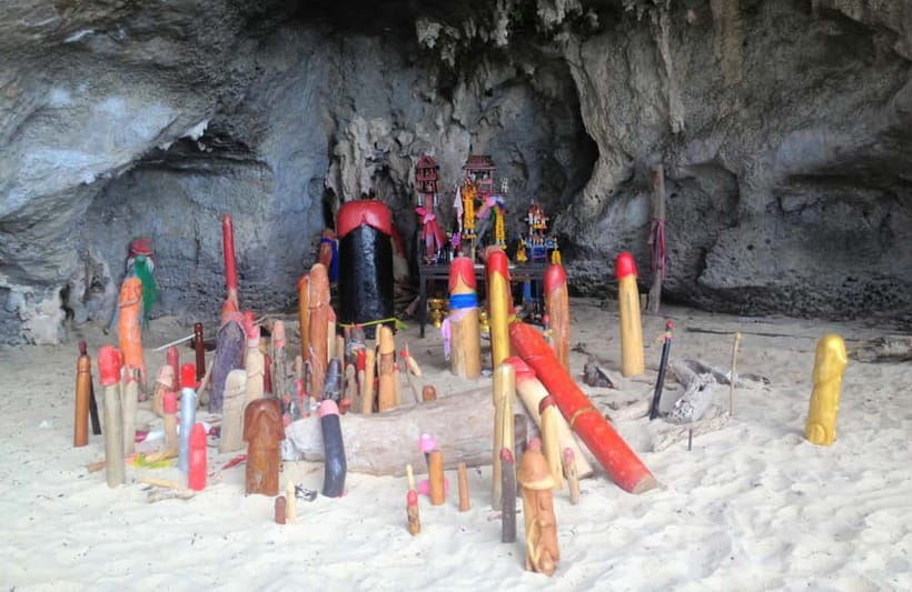 Krabi: 7 Islands Speedboat Magic to Twilight Treasures - South diving site break and the Poda Island sunset BBQ