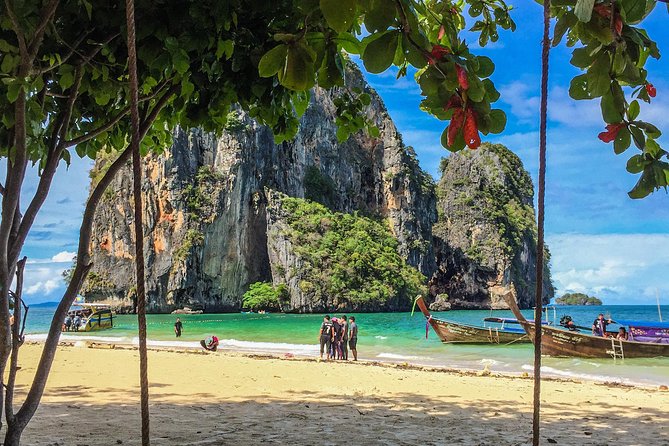Krabi Ao, nang Bioluminescent plankton by longtail boat - The Bioluminescent Plankton Swim: Expect a Short Window