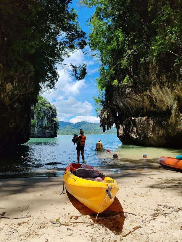 Krabi: Emerald Cool-Down & Kayak Odyssey in Din Daeng Canyon - Pickup and the short scenic road break (Khao Thong)