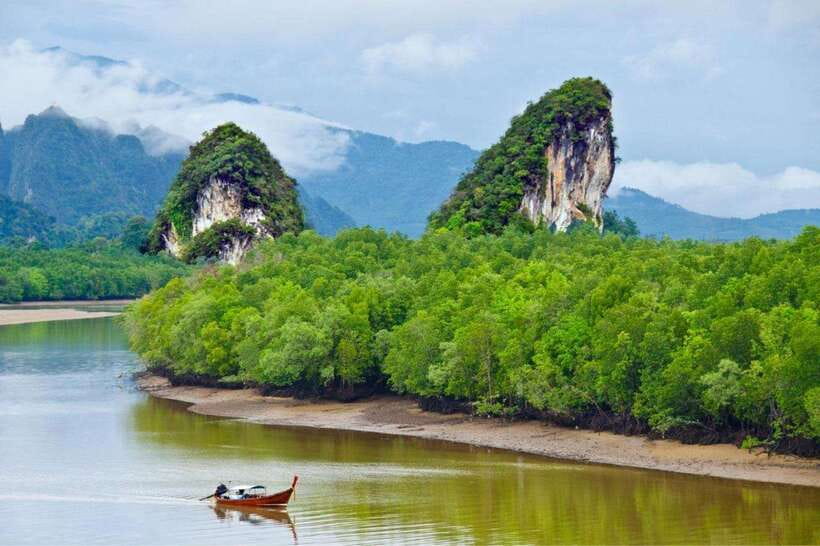 Krabi: Emerald Pool, Hot Springs & Krabi Town Day Tour - Pickup Timing and the Minivan Reality