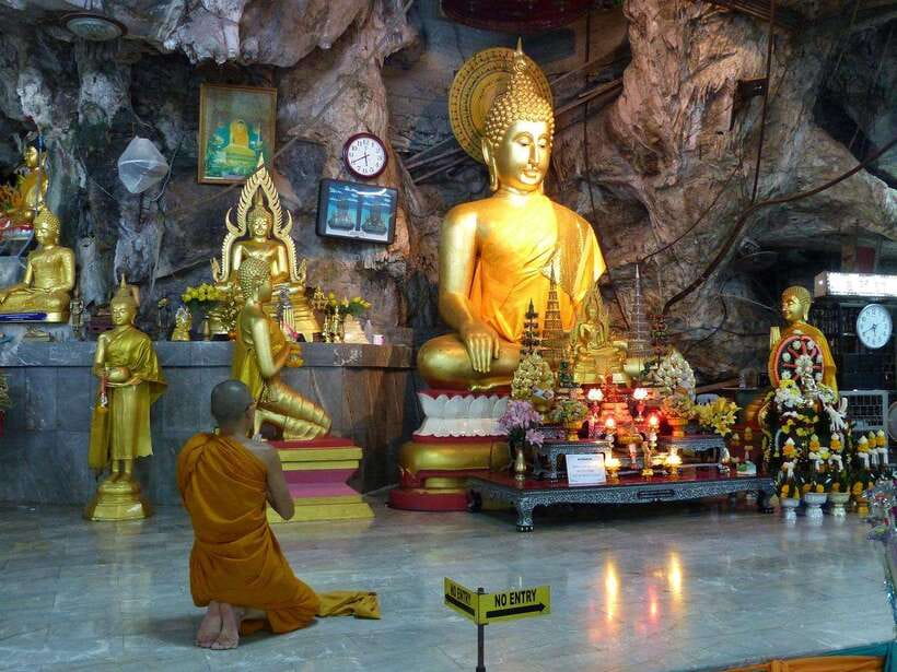 Krabi: Emerald Pool, Hot Waterfall, & Tiger Cave Temple Tour - A well-built day trip: why this combo works in Krabi