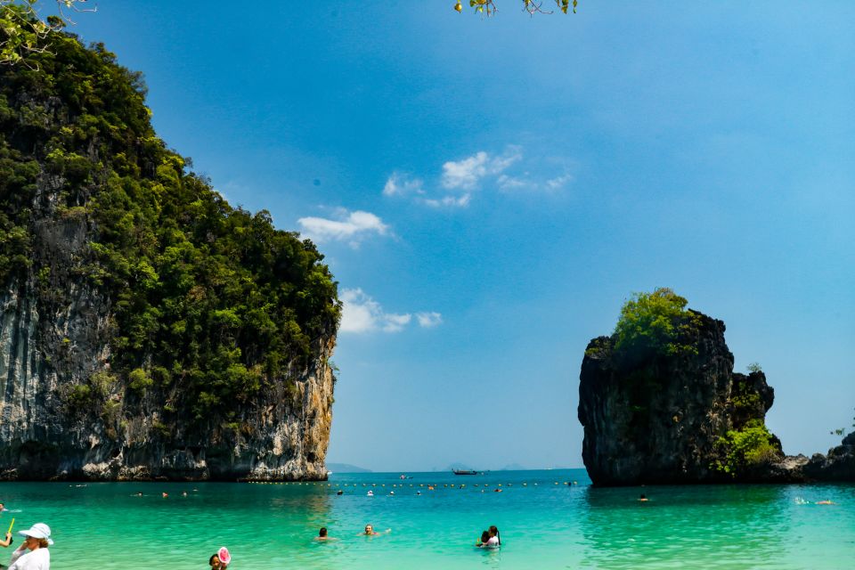 Krabi: Hong Island Day Trip by Speedboat with Thai Lunch - Koh Hong Lagoon (Thale Nai): the crater-like sea lake and photo time