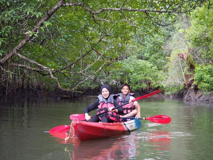 Krabi kayaking Ao thalane - Equipment and Pacing: What You Should Expect on the Water
