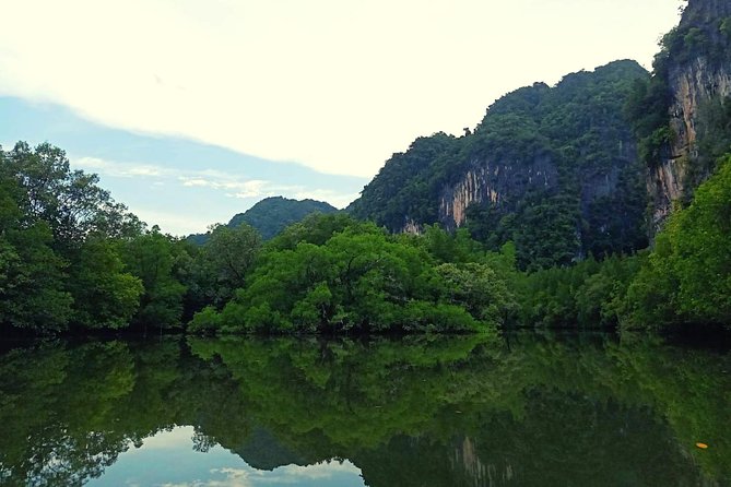 Krabi: Kayaking Tour at Ban Bor Thor Ancient Cave & Mangroves - The Pee Hua Toe Cave area: timing, scenery, and what makes it special