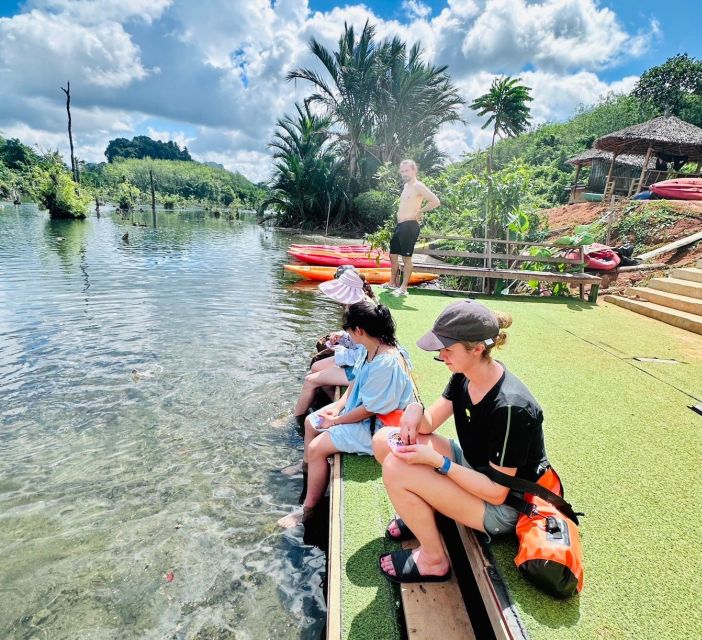 Krabi: Klong Root Kayaking Viewpoint,Fish Feeding and more - Fish feeding and wildlife pauses at the pier