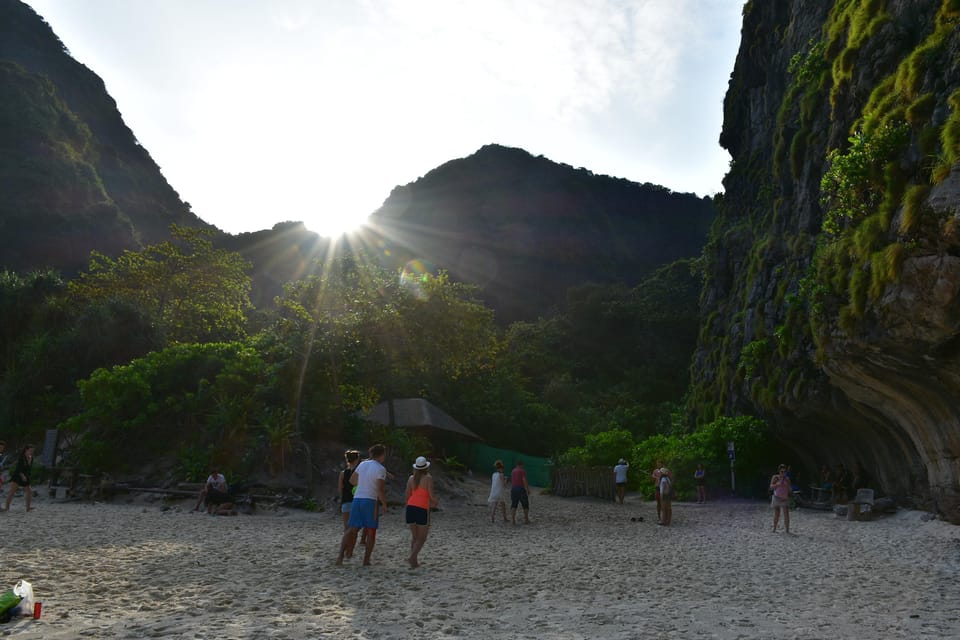 Krabi: Phi Phi Islands & Maya Bay Speedboat Tour with Lunch - Bamboo Island: sand time and a second swim chance