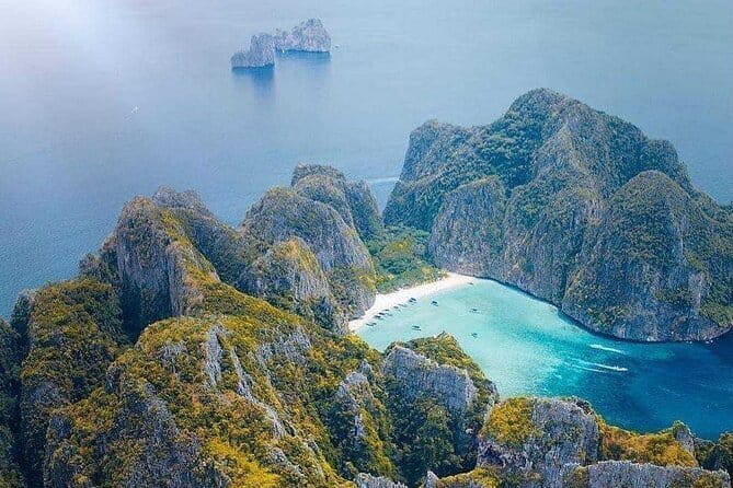 Krabi: Phi Phi, Maya Bay, Bamboo Island Speedboat Tour with Lunch - Pileh Bay and Phileh Lagoon: where the photos come from