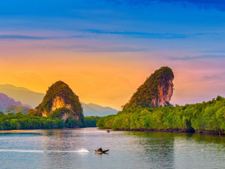 Krabi: Private Sunset Boat Trip and Night Market Tour - Khao Khanap Nam: The Cave Landmark and the River Waiting Game
