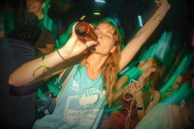 Krabi Pub Crawl - The Best Nightlife Tour in Ao Nang! - From 9 to 10: drinking games and free-pour shot rhythm