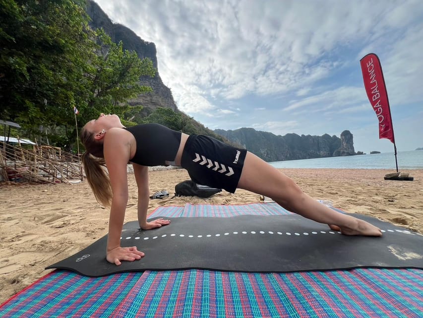 Krabi: Sunrise Yoga Balance Join-in Class - Beach versus studio: what happens if it rains