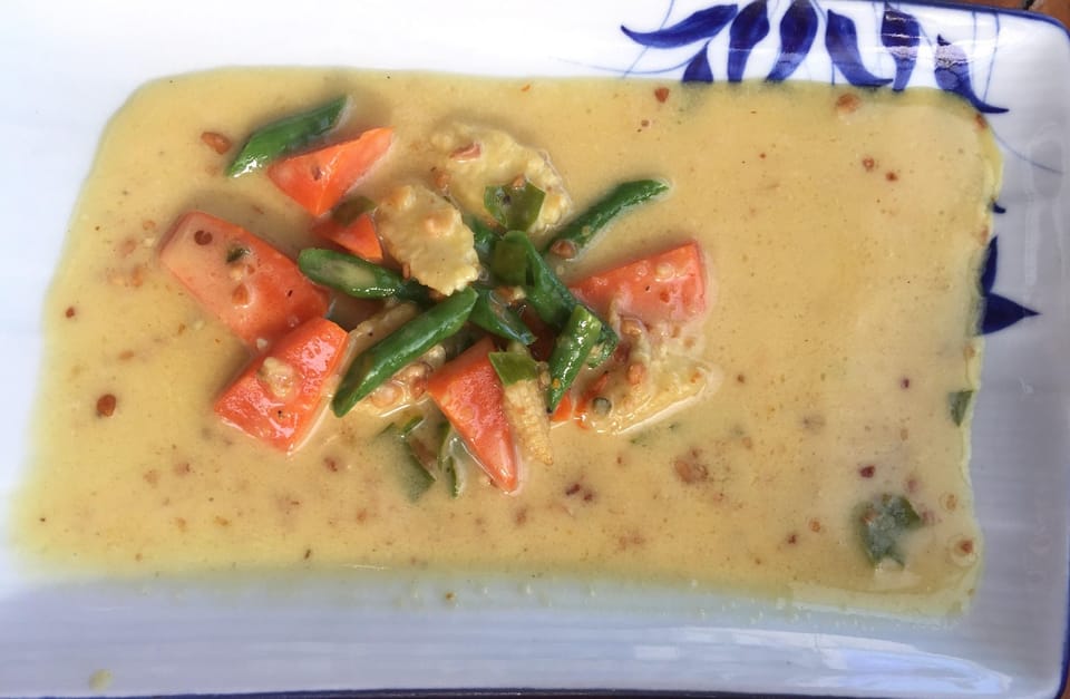 Krabi: Unveiling Thai Flavors by Night at Smart Cook School - Smart Cook’s Small Group Setup: Less Waiting, More Hands-On