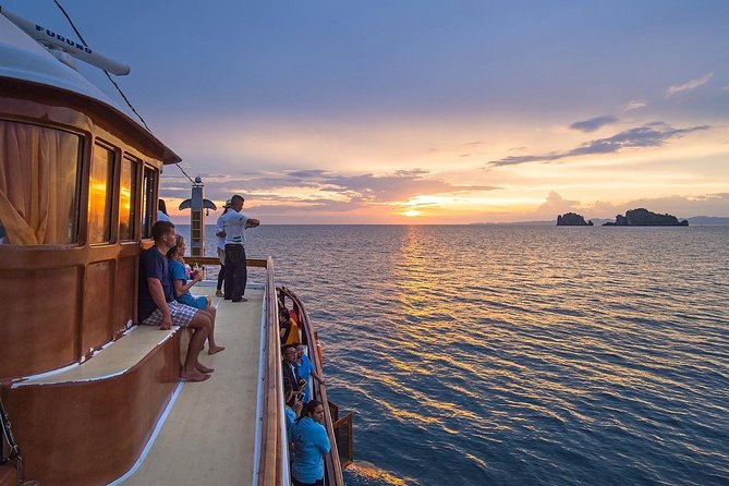 M/Y Lalida Sunset Dinner Cruise in Krabi - The 5.5-hour plan: pickup, piers, and when you’ll eat