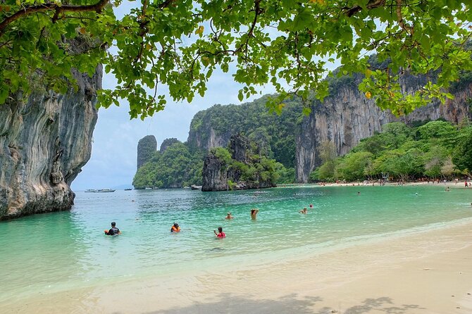 One-Day Tour at Hong Islands by Speedboat from Krabi - Snorkeling gear and a smart fish rule