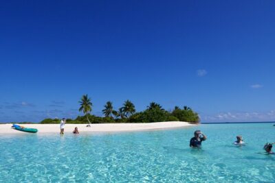 Phi Phi 4 Islands Sunset Tour with Bioluminescent Plankton - Pileh Bay and Viking Cave: where snorkeling time actually matters