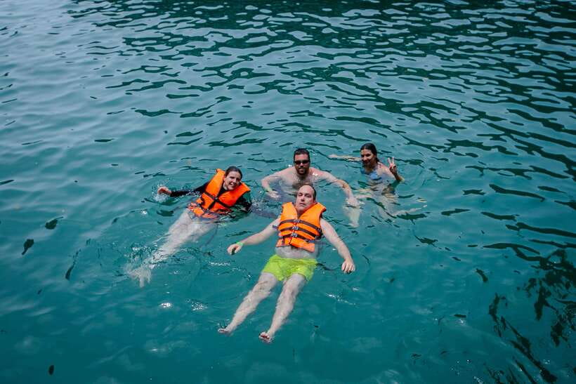 Phi Phi : Half Day By Speed Boat 4 hours Phi Phi Lay - A 4-hour Phi Phi speedboat tour that actually fits real vacation time