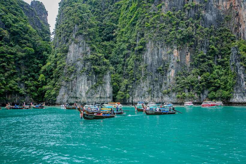 Phi Phi : Half Day By Speed Boat 4 hours Phi Phi Lay - Viking Cave: a photo stop plus cave-area swimming time