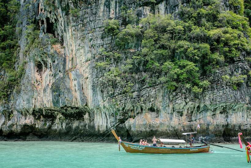 Phi Phi : Half Day By Speed Boat 4 hours Phi Phi Lay - Maya Bay: iconic beach time with guided context and free exploring