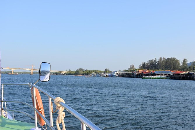 Railay Beach to Koh Lanta by Ao Nang Princess Ferry - Getting Off at Saladan Pier: Your Taxi Starts Here