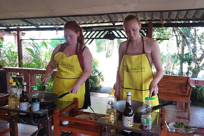 Siam Cuisine Thai Cookery School Krabi - Choosing Herbs and Controlling Spice Without Stress
